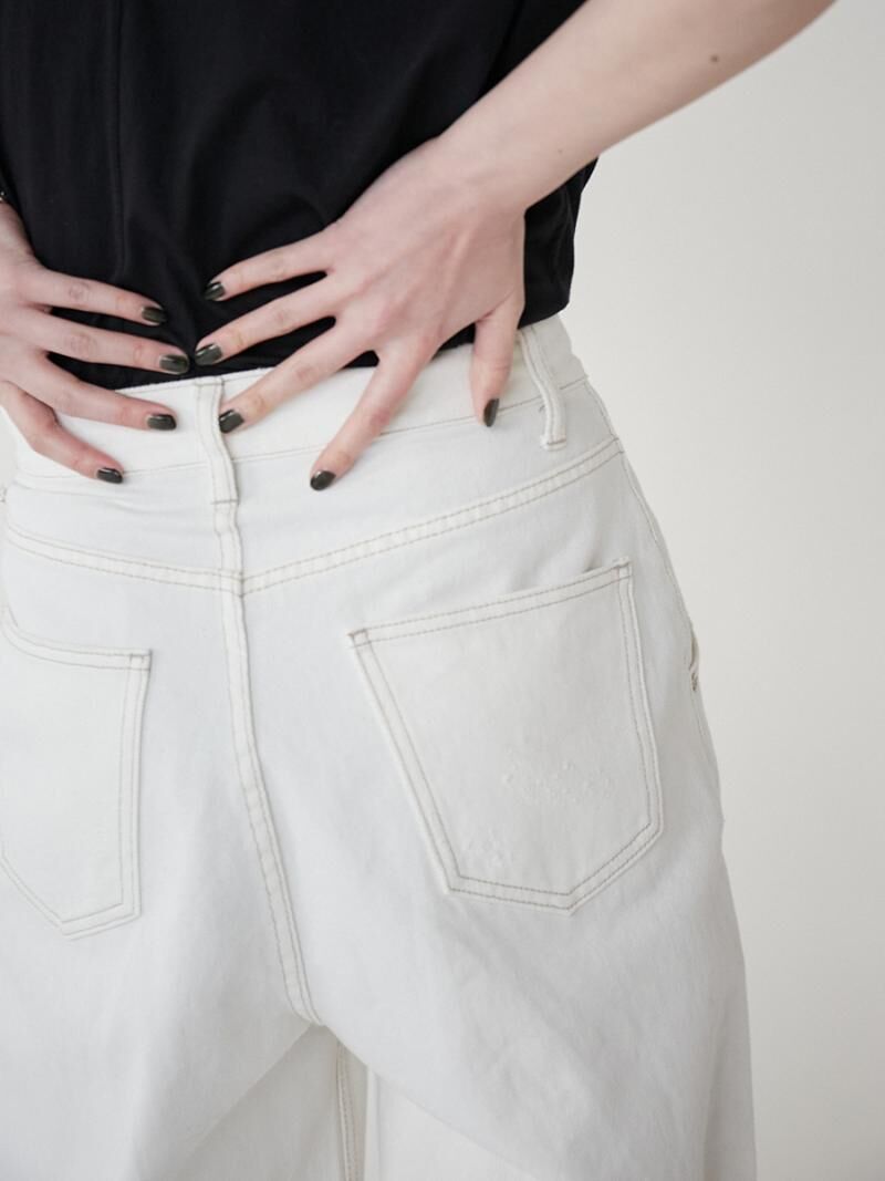 YENN 】HIGH RISE TUCK WIDE DENIM PT white | Sel