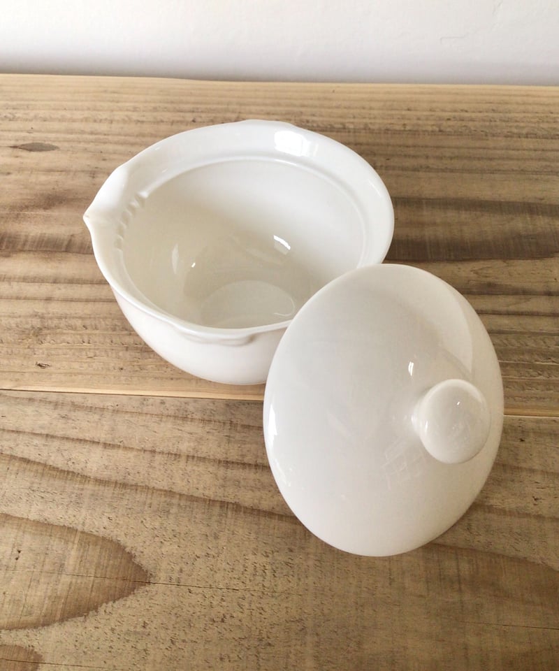 乳白磁蓋椀［絞り出しタイプ］ | ことこ茶店