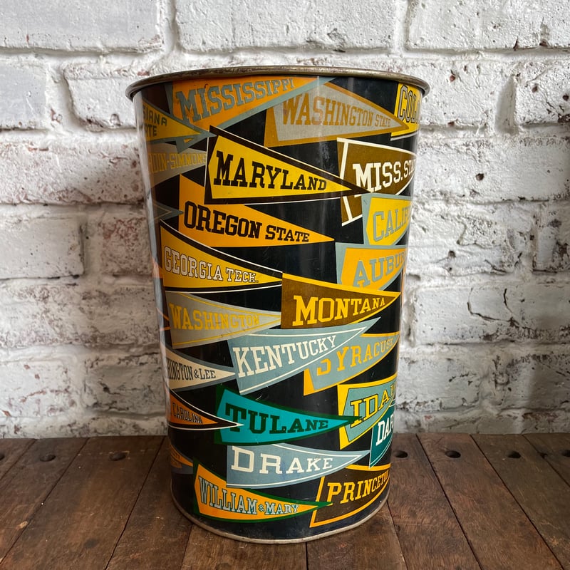 ビンテージ　カレッジ　缶　ゴミ箱　ペナント　アンティーク缶 ビンテージ カレッジ 缶 ゴミ箱 ペナント アンティーク缶 ムービー