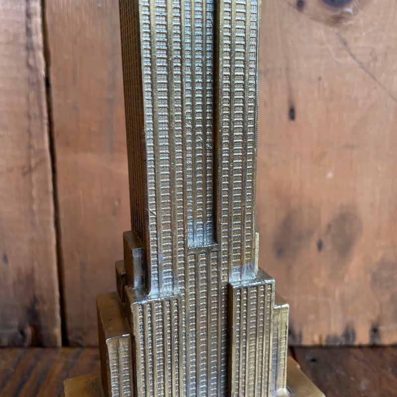 新品　エンパイアステートビル　ビンテージスチールオブジェ　アールデコモダン建築の最高峰　金属模型　 1960's エンパイアステートビル オブジェ 最大サイズ | 7miles from the
