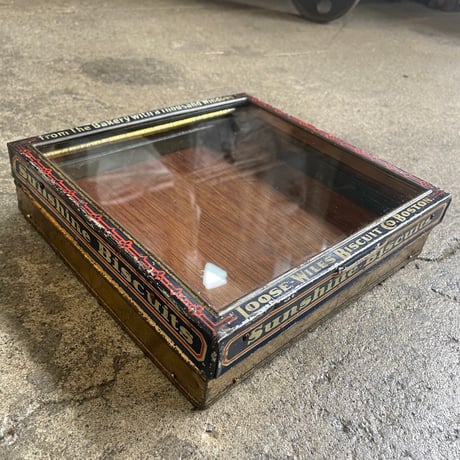 1930’s ビスケット缶ショーケース