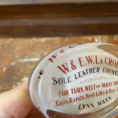 1930’s “Sole Leather Counters” ガラスペーパーウェイト