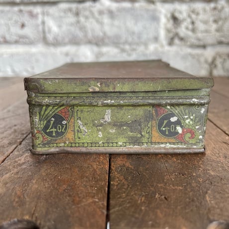 1940’s “LUCKY STRIKE” タバコ缶