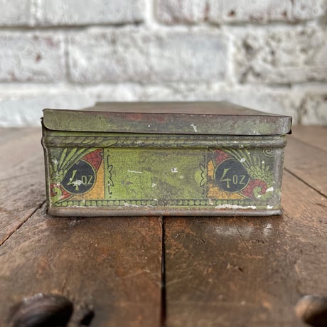 1940’s “LUCKY STRIKE” タバコ缶