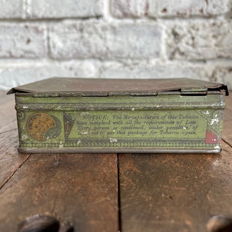 1940’s “LUCKY STRIKE” タバコ缶