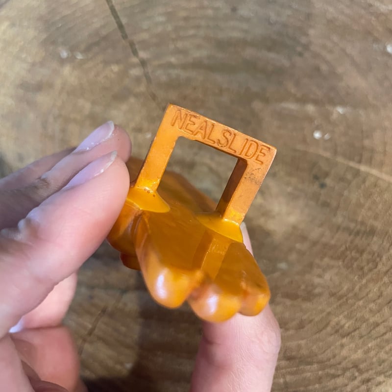 1960-70's ベークライト製ネッカチーフ・スライド | 7miles from the