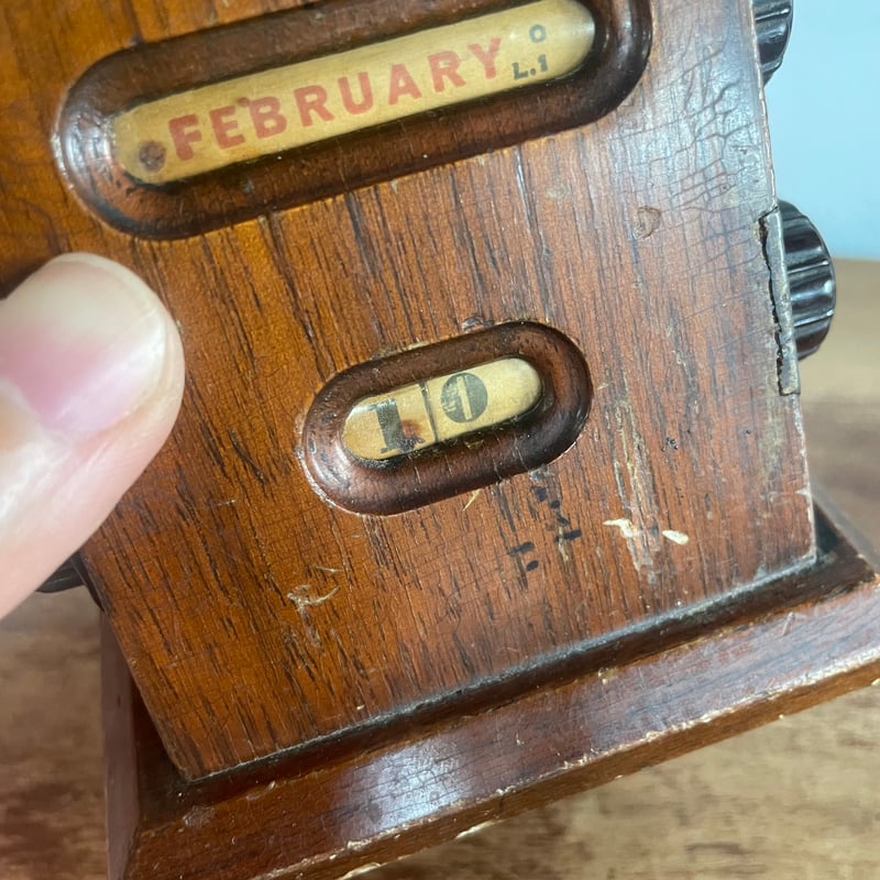 アンティーク木製デスク・カレンダー 年代、詳細不明 1930年代 ヴィンテージ 木製デスクカレンダー（卓上カレンダー