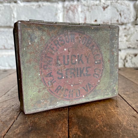 1940’s “LUCKY STRIKE” タバコ缶