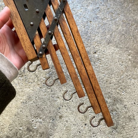 1920’s “Holdsmore Hanger” ウォールハンガーラック