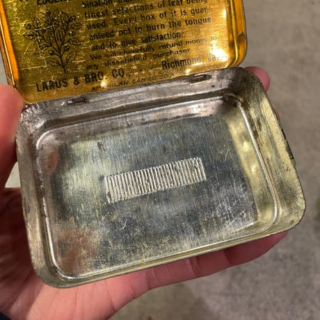 1950’s “EDGEWORTH” タバコ缶