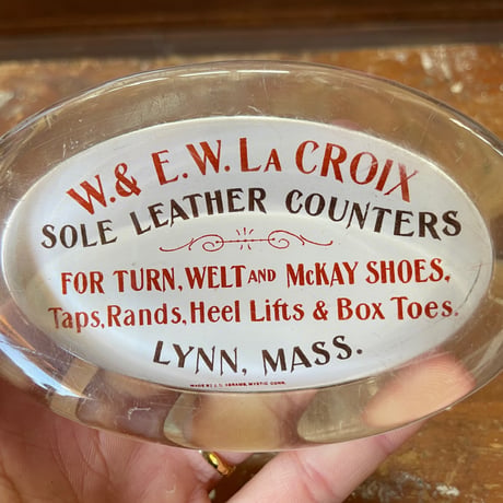 1930’s “Sole Leather Counters” ガラスペーパーウェイト