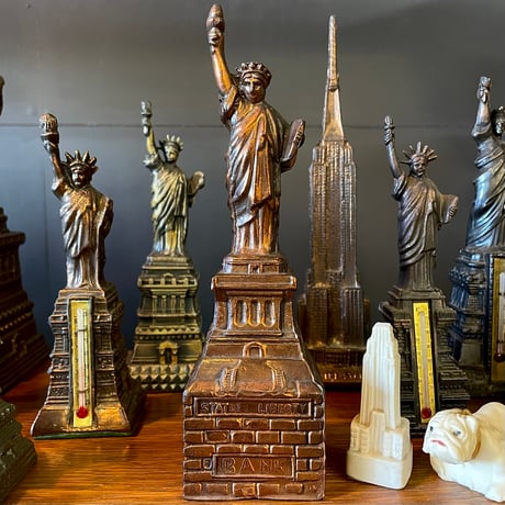 1960’s 自由の女神像 コインバンク
