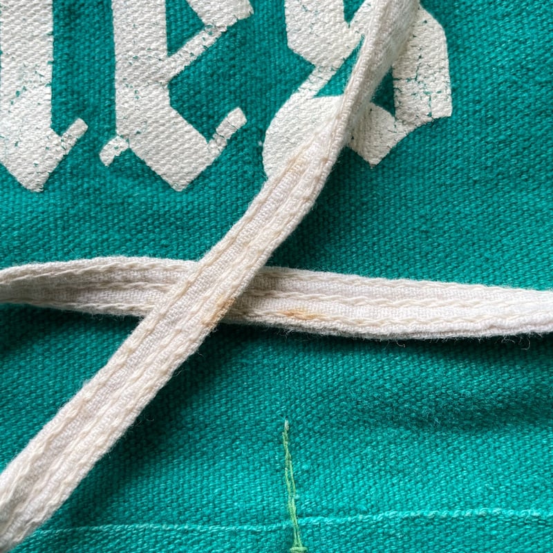 1950's ニュースペーパー エプロン | 7miles from the Dreamland