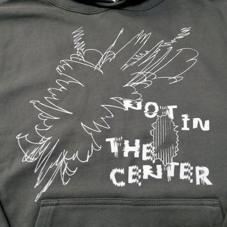 NOT IN THE CENTER hoodie A [charcoal]