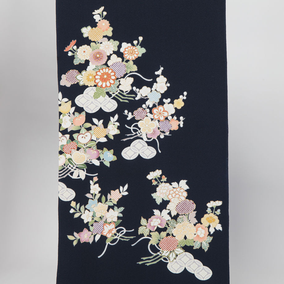 草花文の京友禅附下 金駒繍(きんこまぬい) 浜ちりめん お仕立 草花文の京友禅附下 金駒繍(きんこまぬい) 浜ちりめん お仕立