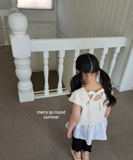 49[予約]merry go round satin frill puff tee