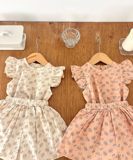 33[予約]ohho madeleine wing blouse