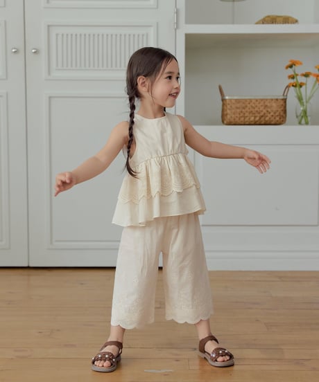 8[予約]Roa blanc embroidery pants