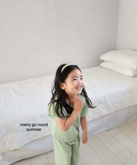 5[予約]merry go round frill set