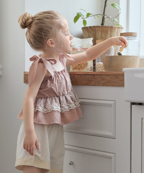 31[予約]Roa milk slit pants