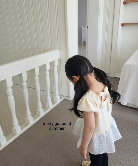 49[予約]merry go round satin frill puff tee