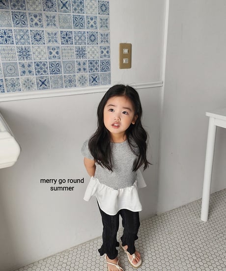 49[予約]merry go round satin frill puff tee