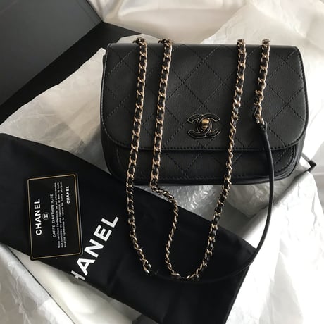 シャネル　CHANEL ミニマトラッセ ショルダーバッグ