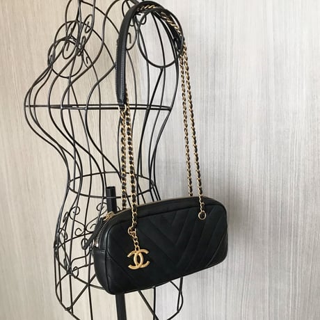 シャネル CHANEL シェブロンステッチ　チェーンショルダーバッグ