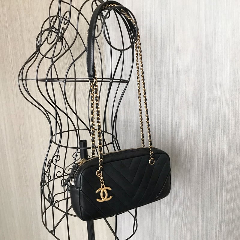 シャネル CHANEL シェブロンステッチ チェーンショルダーバッグ シャネル CHANEL シェブロンステッチ チェーンショルダーバッグ