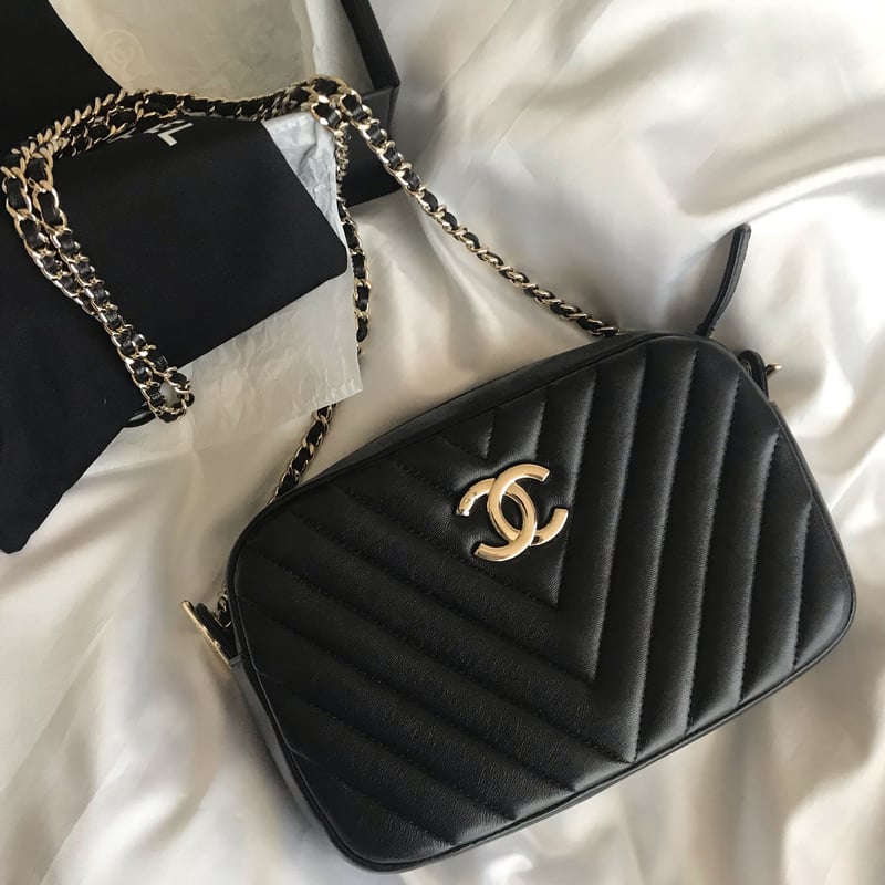 シャネル CHANEL Vステッチ チェーンショルダーバッグ ショルダ