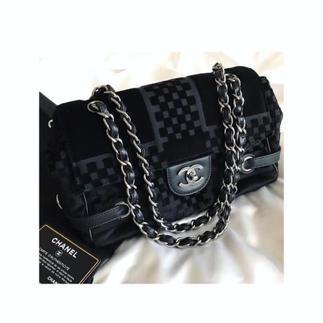 シャネル　CHANEL ベルベットチェーンショルダーバッグ