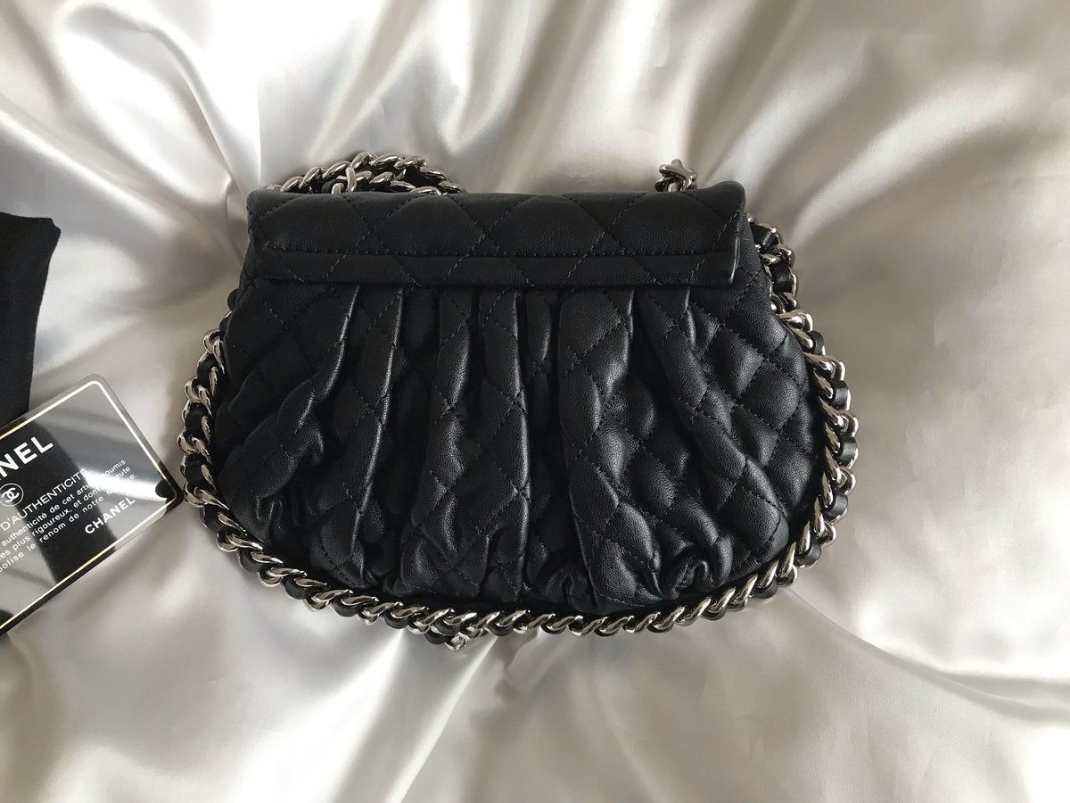 シャネル CHANELチェーンアラウンド ショルダーバッグ
