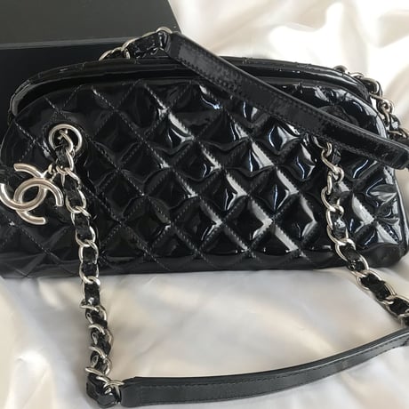 シャネル CHANEL マドモアゼル エナメルチェーンバッグ