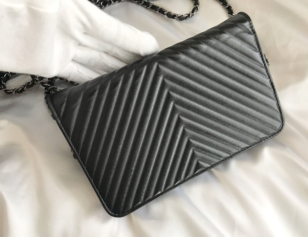 シャネル CHANEL チェーンウォレット シェブロンステッチ シャネル CHANEL チェーンウォレット シェブロンステッチ