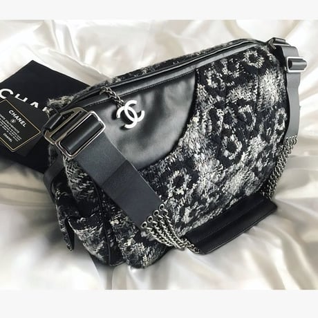 シャネル CHANEL カメリア柄　ツイードチェーンバッグ