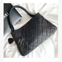 シャネル CHANEL キャビアスキン　トートバッグ