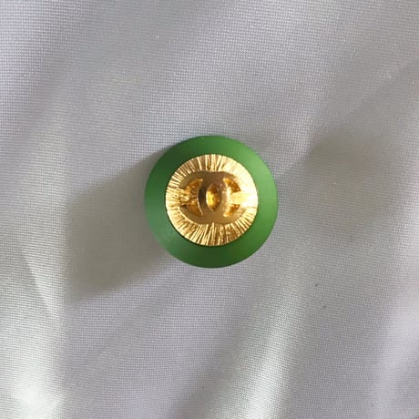 ヴィンテージ シャネル グリーンフレームゴールドココマーク  ボタン