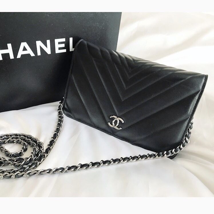 シャネル CHANEL チェーンウォレット シェブロンステッチ