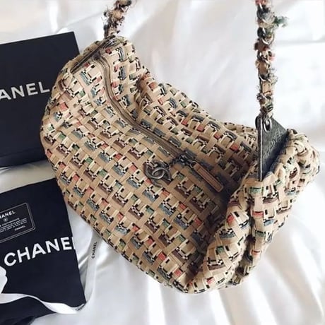 シャネル CHANEL  編み込みチェーンショルダーバッグ