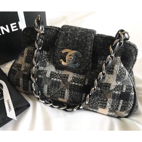 シャネル CHANEL ツイード　がま口　ハンドバッグ