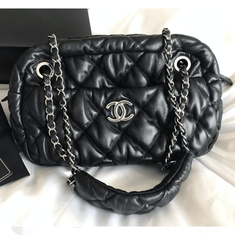 シャネル CHANEL ラムスキン  バブルキルト　ショルダーバッグ