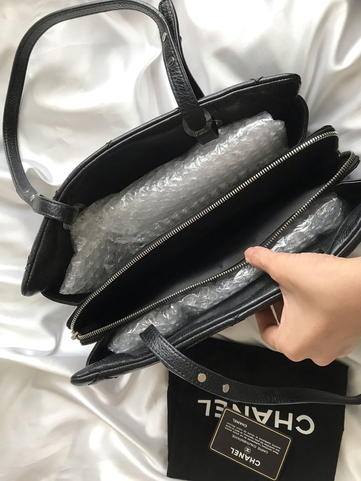 シャネル CHANEL オンザロード ショルダーバッグ | Advanced Style 