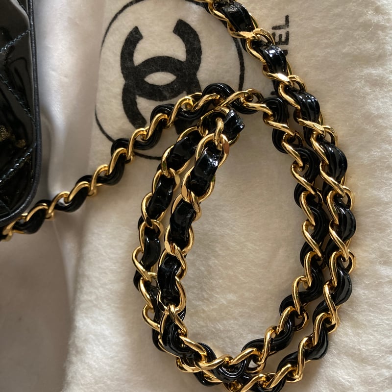 CHANEL シャネル パテント マトラッセ チェーンバッグ 斜めがけ