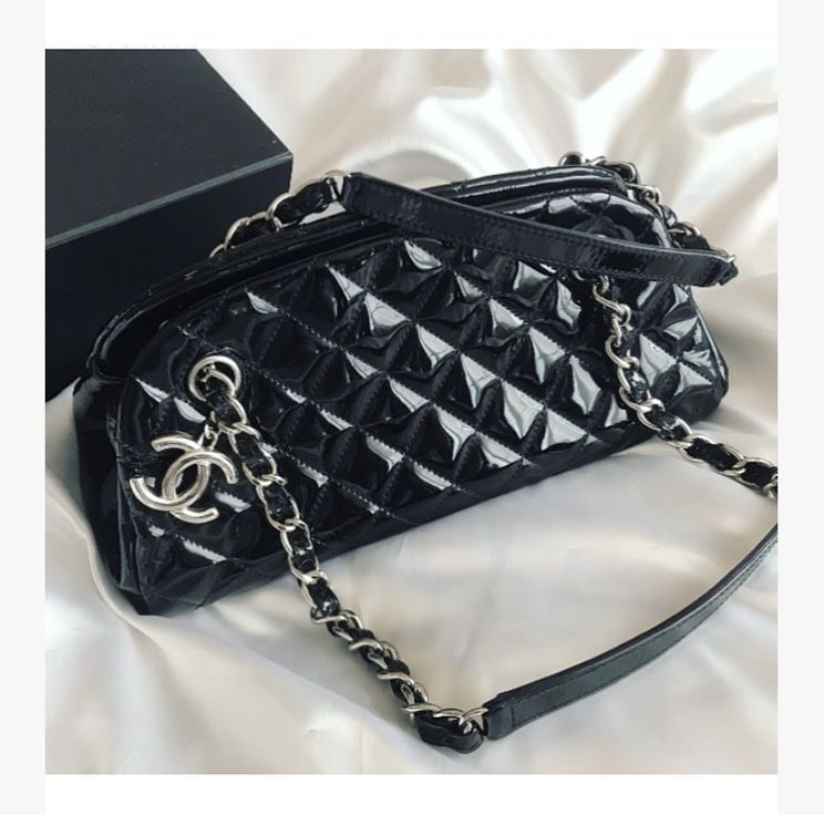 美品☆シャネル チェーンショルダーバッグ マドモアゼル 美品☆シャネル チェーンショルダーバッグ マドモアゼル