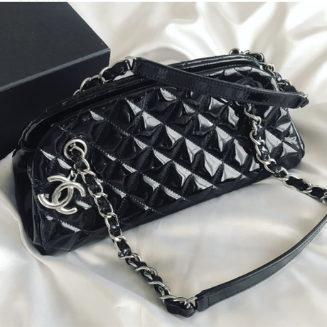 シャネル CHANEL マドモアゼル エナメルチェーンバッグ