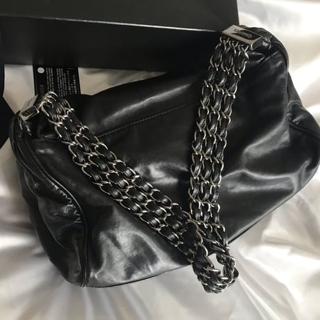 シャネル CHANEL 三連チェーンショルダーバッグ