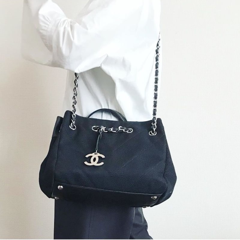 シャネル CHANEL Vステッチ チェーンショルダーバッグ | Advanced Style