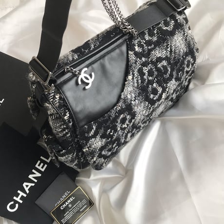 シャネル CHANEL カメリア柄　ツイードチェーンバッグ