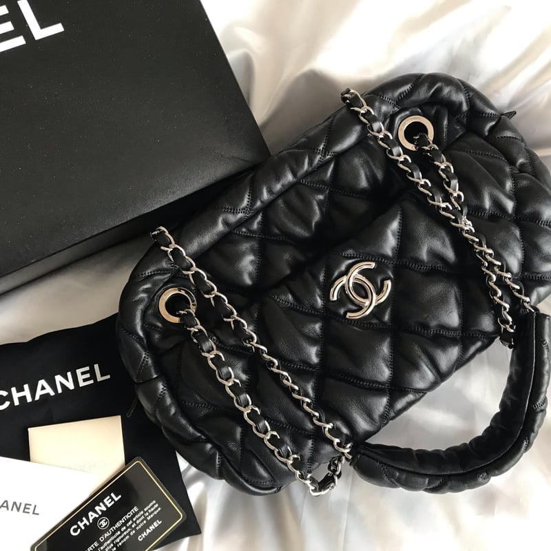 シャネル CHANEL ラムスキン バブルキルト ショルダーバッグ ...