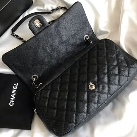 シャネル　CHANEL マトラッセ  キャビアスキン　ラージ　ショルダーバッグ